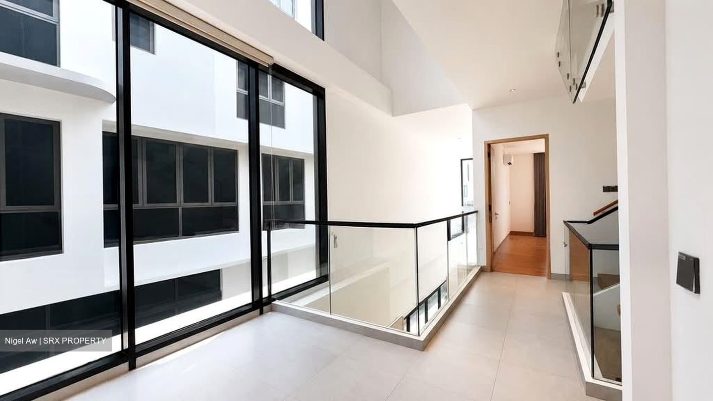 Upper East Coast Road (D15), Terrace #555593361